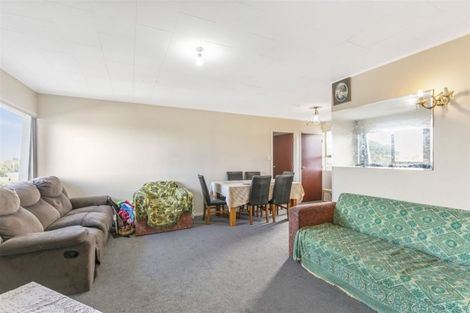 Photo of property in 1/11 Chamade Place, Clover Park, Auckland, 2019