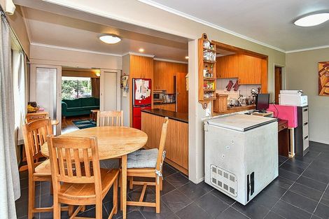 Photo of property in 6 Miles Avenue, Papatoetoe, Auckland, 2025