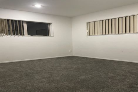 Photo of property in 7 Bordeaux Parade, Te Atatu South, Auckland, 0610