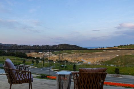 Photo of property in 57 Matangi View Drive, Orewa, 0931