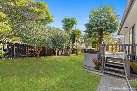 Photo of property in 1/26 Waiora Road, Stanmore Bay, Whangaparaoa, 0932