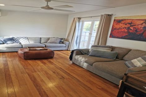 Photo of property in 10 Barrow Place, Te Puke, 3119