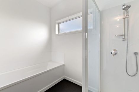 Photo of property in 1 Glentui Grove, Khandallah, Wellington, 6035