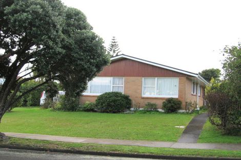 Photo of property in 2/31 Gulf Crest, Bucklands Beach, Auckland, 2012