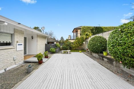 Photo of property in 9 Saint Andrews Terrace, St Andrews, Hamilton, 3200