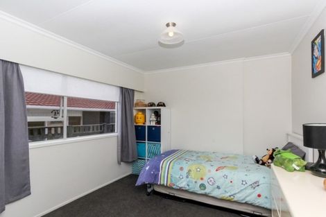 Photo of property in 26 Truby King Street, Merrilands, New Plymouth, 4312