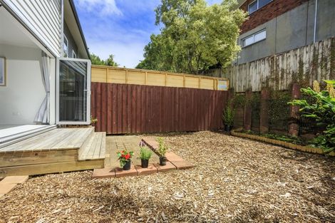 Photo of property in 3/13 Kaihu Street, Northcote, Auckland, 0627