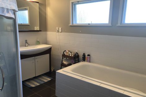 Photo of property in 26 Ramillies Place, Glenfield, Auckland, 0629