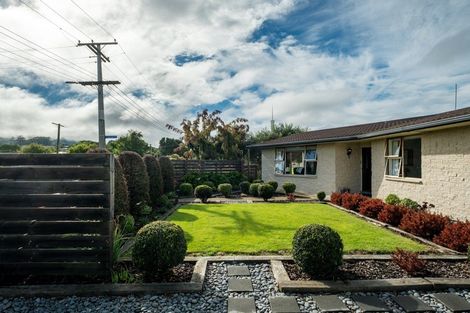 Photo of property in 2 Mason Street, Riverdale, Gisborne, 4010