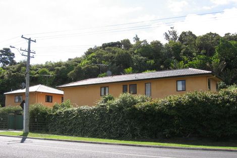 Photo of property in 15 Woodlands Crescent, Browns Bay, Auckland, 0630