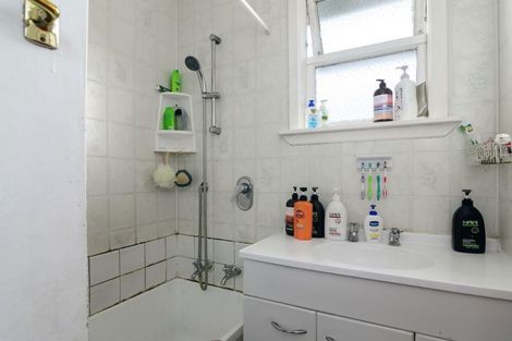 Photo of property in 5 Turner Drive, Western Heights, Rotorua, 3015