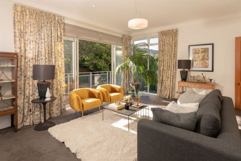 Photo of property in 15 Salmont Place, Kelburn, Wellington, 6012