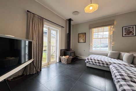 Photo of property in 7 Omar Street, Khandallah, Wellington, 6035