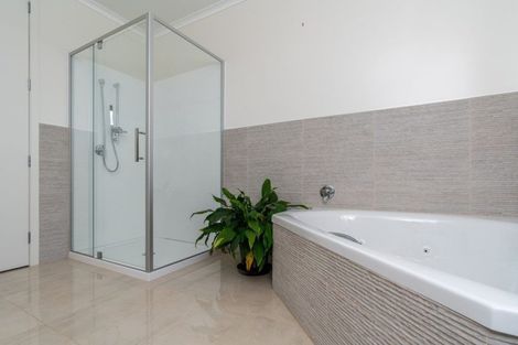 Photo of property in 40 Mariners Haven, One Tree Point, 0118