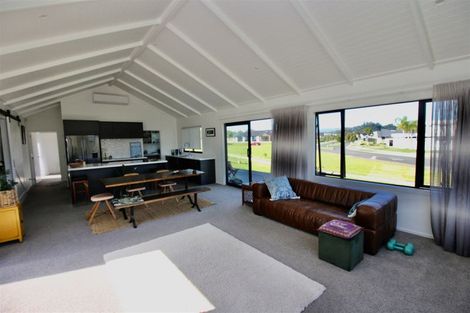 Photo of property in 70 Leeward Drive, Whitianga, 3510