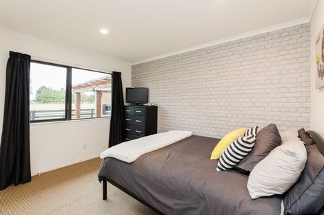 Photo of property in 420 Kairanga Bunnythorpe Road, Bunnythorpe, Palmerston North, 4478