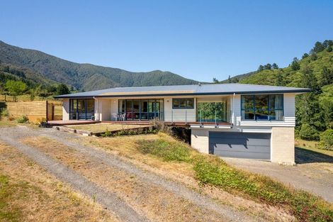Photo of property in 127 Boons Valley Road, Waikawa, Picton, 7220