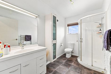 Photo of property in 5 Eaton Crescent, Otamatea, Whanganui, 4500