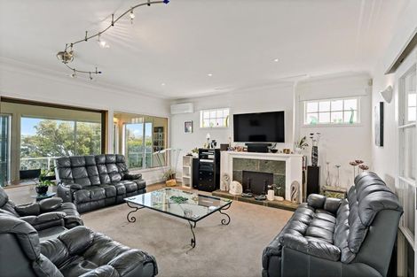 Photo of property in 204 Hurstmere Road, Takapuna, Auckland, 0622