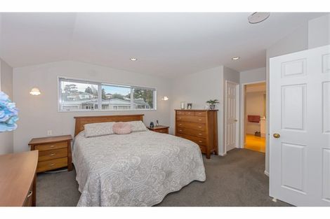 Photo of property in 2/26 Elliott Avenue, Bayview, Auckland, 0629