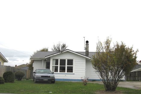 Photo of property in 28 Paddington Street, Northcote, Christchurch, 8052
