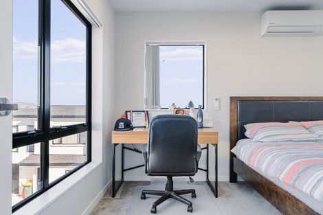 Photo of property in 1 Kohuora Lane, Papatoetoe, Auckland, 2025