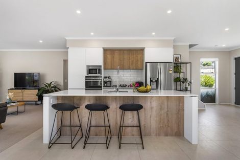 Photo of property in 23 Kukuwai Avenue, Red Beach, 0932