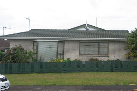 Photo of property in 2/4 Duke Street, Papakura, 2110