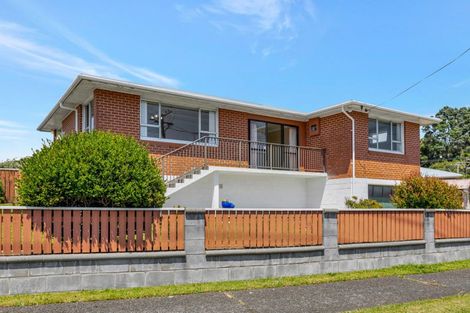 Photo of property in 6 Rospeath Crescent, Spotswood, New Plymouth, 4310
