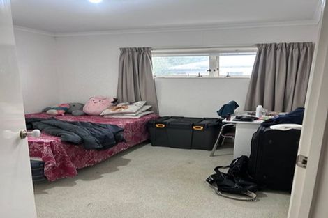 Photo of property in 53 Palmcrest Grove, Highland Park, Auckland, 2010