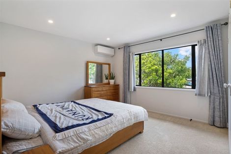 Photo of property in 2/2 Armoy Drive, East Tamaki, Auckland, 2016