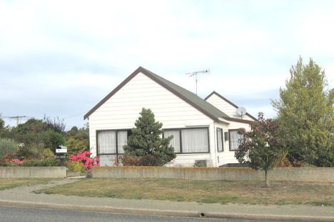 Photo of property in 1 Grove Avenue, Weston, Oamaru, 9401