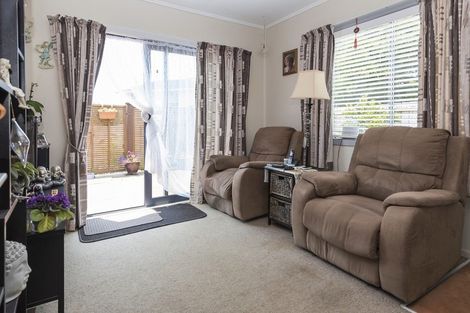 Photo of property in 7 Drake Street, Howick, Auckland, 2014