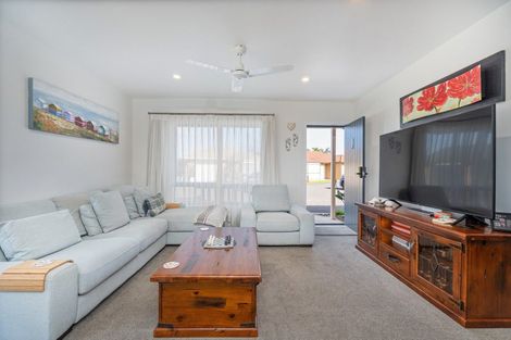 Photo of property in Mayfair Gardens, 3/2 Mayfair Close, Whitianga, 3510