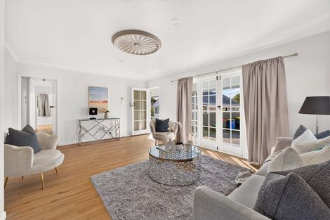 Photo of property in 2/35a Woodglen Road, Glen Eden, Auckland, 0602