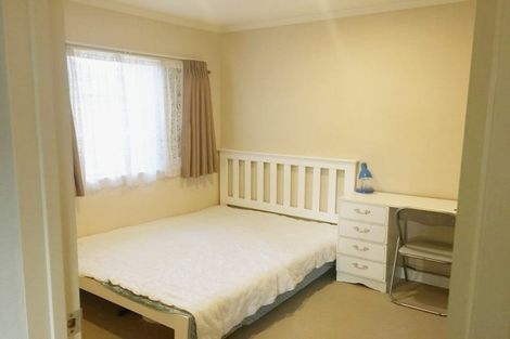 Photo of property in 16 Monash Place, Flat Bush, Auckland, 2016