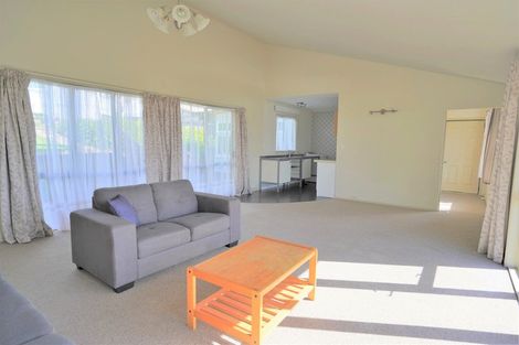 Photo of property in 30 Beach Road, Onerahi, Whangarei, 0110
