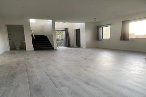 Photo of property in 50a Barbados Drive, Unsworth Heights, Auckland, 0632