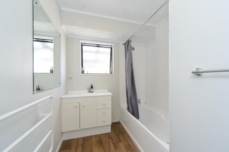 Photo of property in 40 Rotoiti Avenue, Pakuranga Heights, Auckland, 2010