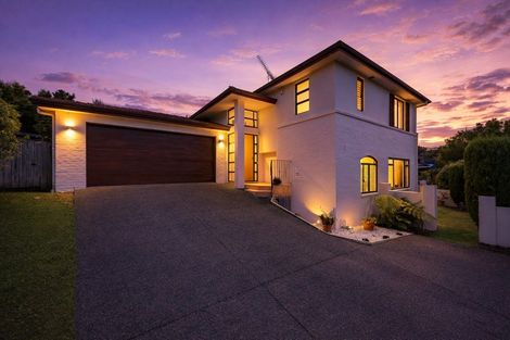 Photo of property in 30 Woodridge Avenue, Northcross, Auckland, 0630
