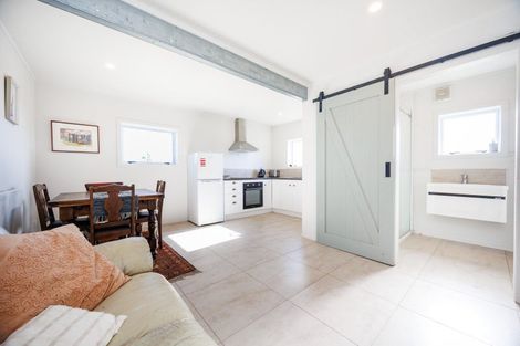 Photo of property in 12 Fleetwood Lane, Turitea, Palmerston North, 4472