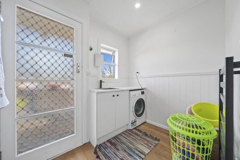 Photo of property in 29 Hallberry Road, Mangere East, Auckland, 2024