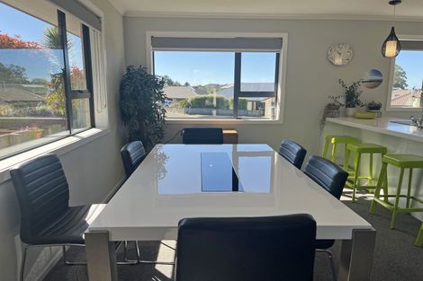 Photo of property in 15 Dove Place, Holmes Hill, Oamaru, 9401