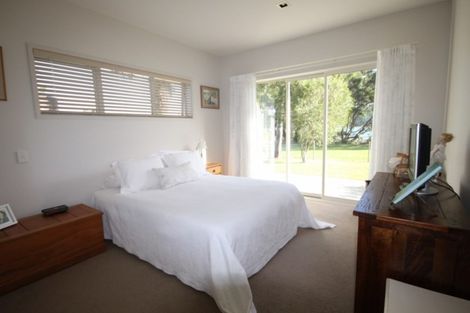Photo of property in 69 Tangiteroria Lane, Pauanui, Hikuai, 3579