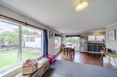 Photo of property in 25 Churchill Street, Waipukurau, 4200