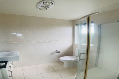 Photo of property in 1 Kenley Heights, Flat Bush, Auckland, 2016