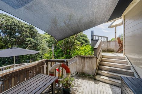 Photo of property in 14 Hughes Street, Waikanae Beach, Waikanae, 5036