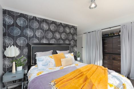 Photo of property in 6 Windlesham Place, Wakefield, 7025