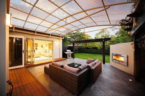 Photo of property in 6 Alan Street, Palmerston North, 4414