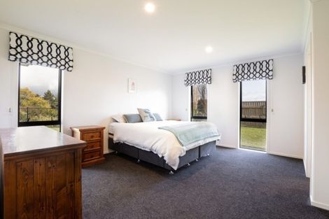 Photo of property in 16 Clifford Close, Leamington, Cambridge, 3432